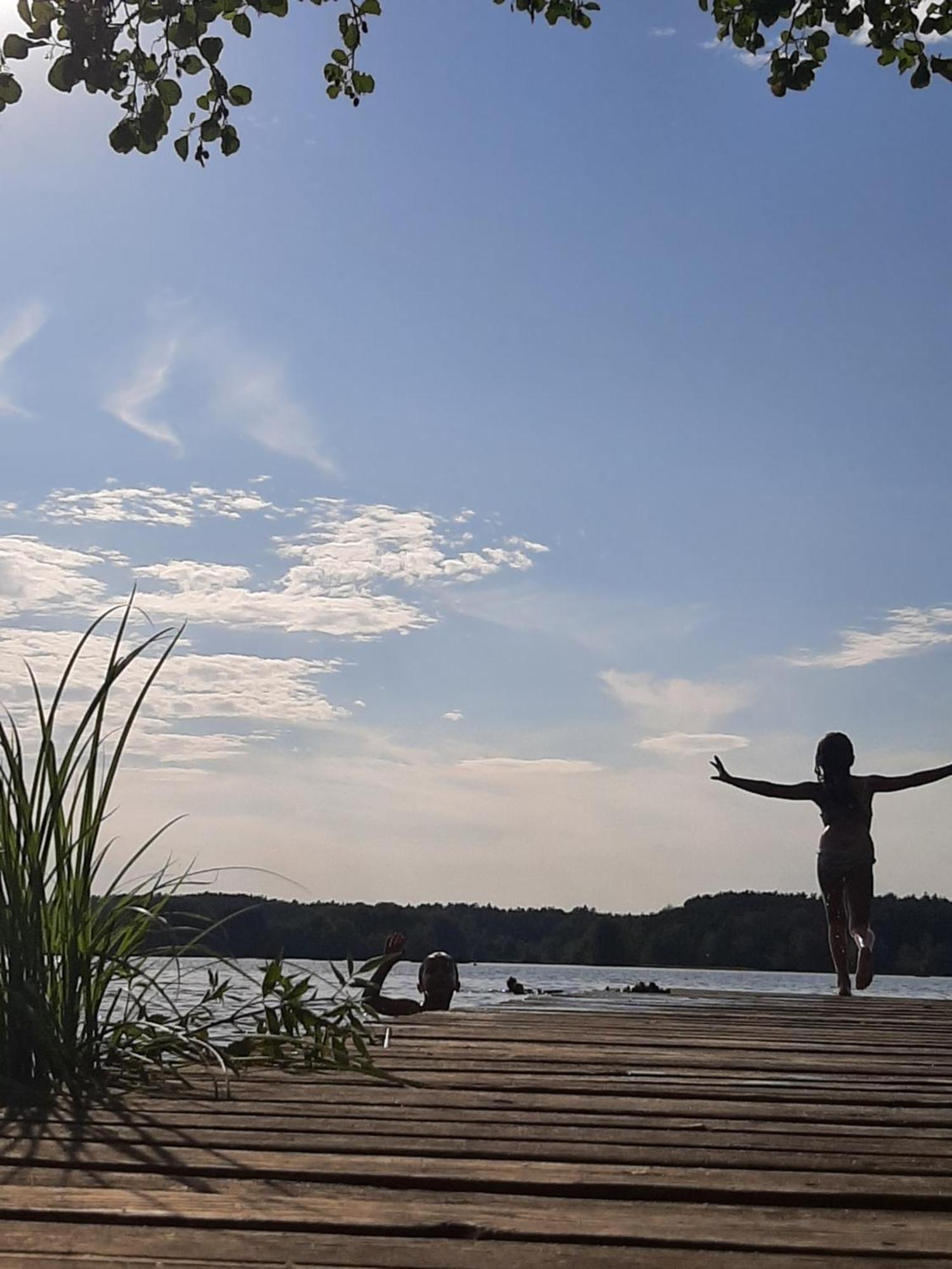 Bungalow Direkt Am See, Mit Eigenem Boot Roding Buitenkant foto